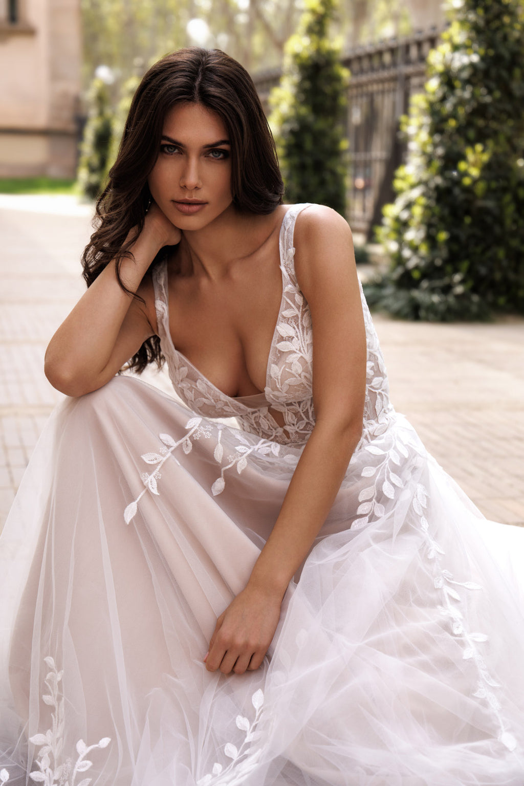 Vestido de Novia en Tul con Escote en V y Corte A